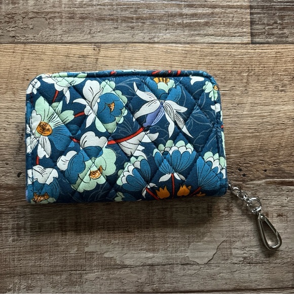 Vera Bradley floral bursts NWOT wallet - Picture 5 of 5